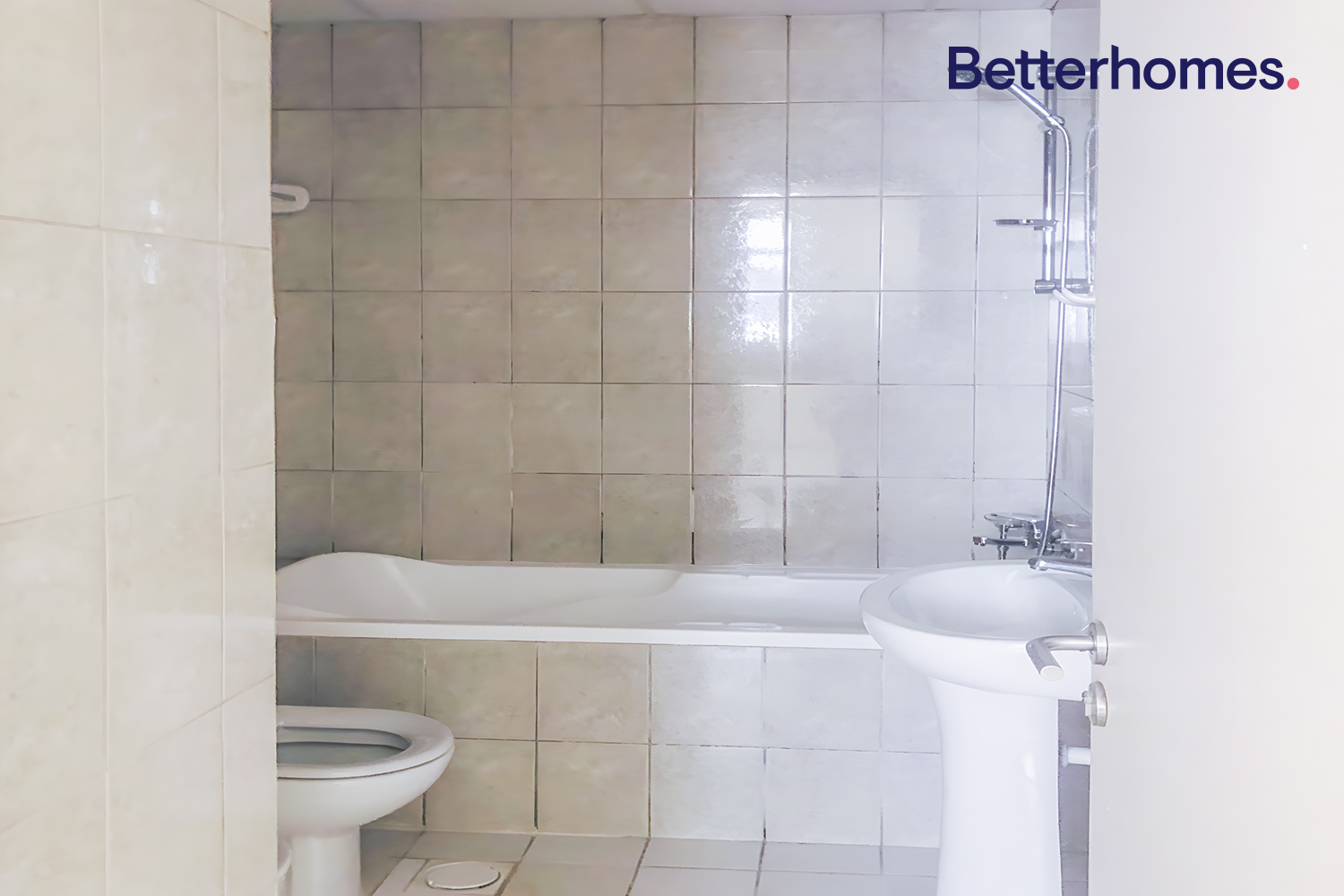 1 Bedroom Apartment in China Cluster
